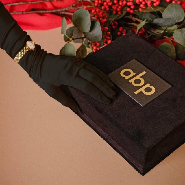 Poklon koji će promeniti vaše rituale i odnos prema nezi. ✨
Poklon koji će doneti mir i ljubav. 🤍
Naši organski proizvodi od lavande su spremni, poručite ih već danas.