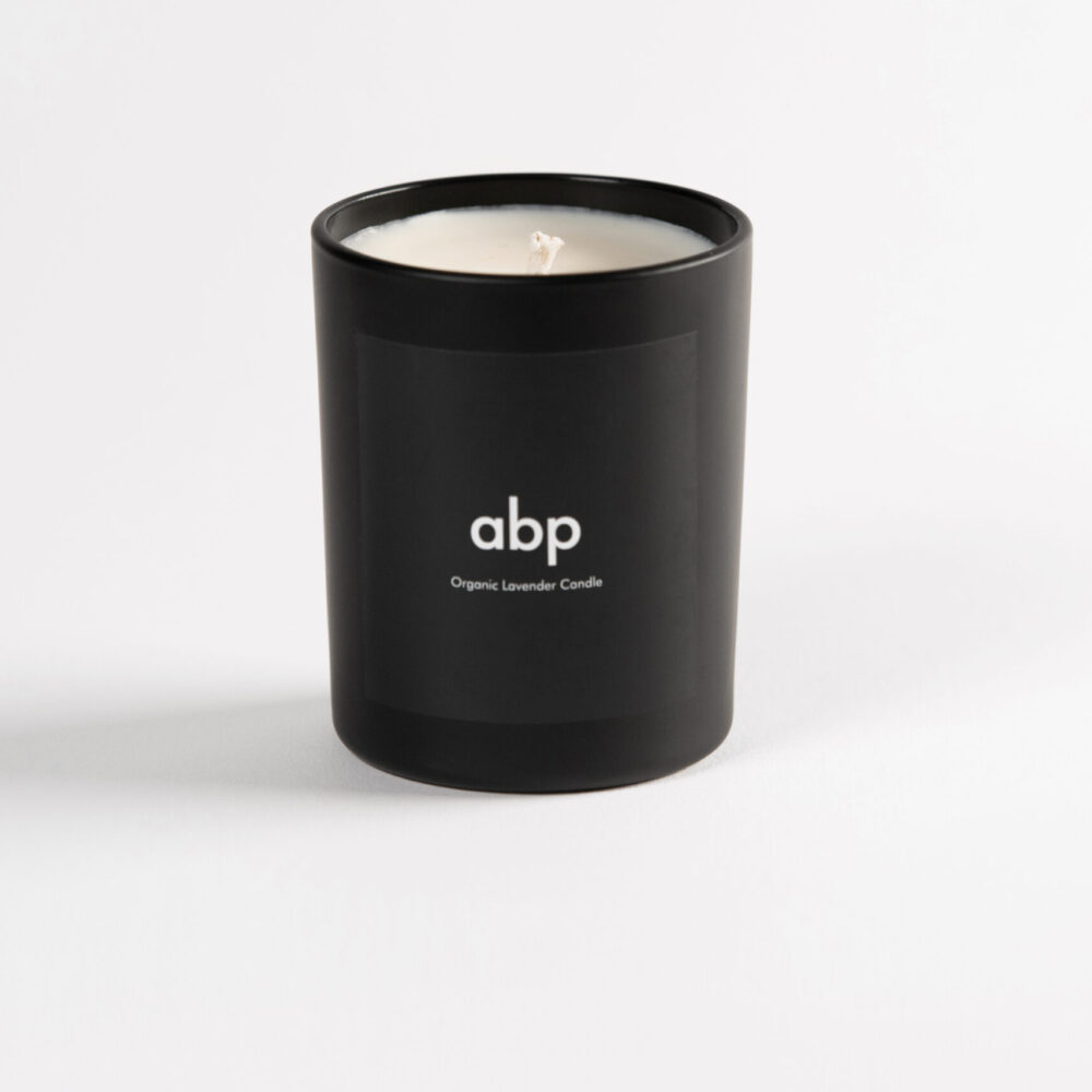 abp candle with lavender scent in a glass 200gr