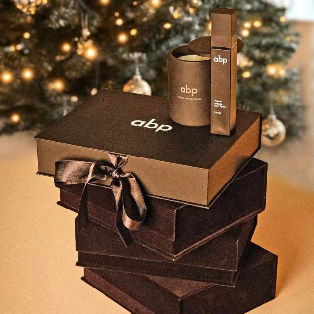 Nova godina je tako blizu.. ⭐️
Naši paketi su idealni za poklon voljenim osobama.
Ovih dana porudžbine samo stižu i zato ovako izgleda jedna sasvim posebna jelka. ❤️